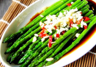 為什么吃了蘆筍尿很臭？為什么吃蘆筍有味道？