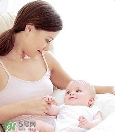 寶寶一般在什么時(shí)候會(huì)叫爸爸媽媽？寶寶說(shuō)話和智力有關(guān)系嗎