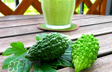 苦瓜怎么做才不苦？苦瓜如何去除苦味