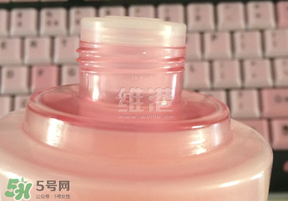 蘭蔻粉水200ml專柜價格 蘭蔻粉水200ml真假鑒別 蘭蔻粉水200ml專柜價格 蘭蔻粉水200ml真假鑒別