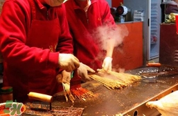 烤鴨腸一串成本是多少？烤鴨腸一串利潤是多少