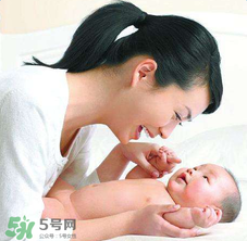 哺乳期可以染頭發(fā)嗎？哺乳期染發(fā)對孩子有危害嗎？