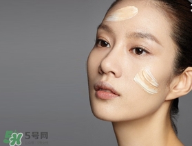 粉底液可以涂在眼部嗎？粉底液涂在眼部有什么危害？