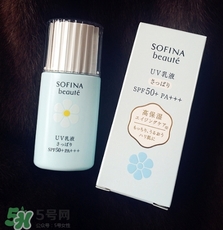 蘇菲娜藍(lán)小花和白小花哪個(gè)好？sofina蘇菲娜藍(lán)小花和白小花對(duì)比