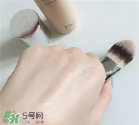 迪奧噴霧粉底好用嗎?dior迪奧噴霧粉底液怎么樣? 迪奧噴霧粉底好用嗎?dior迪奧噴霧粉底液怎么樣?