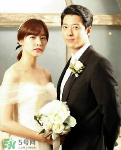 李東健趙胤熙結(jié)婚消息公開 宣布女方趙胤熙已有身孕 李東健趙胤熙結(jié)婚消息公開 宣布女方趙胤熙已有身孕