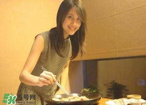 林奕含的照片 林奕含小說(shuō)房思琪的初戀樂(lè)園記錄抑郁自殺