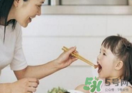 奶酪酸奶能給寶寶補(bǔ)鈣嗎？如何為寶寶選擇奶制品補(bǔ)鈣？