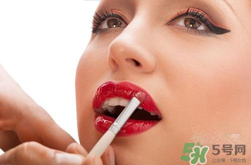 卸妝水可以卸口紅嗎？怎么用卸妝水卸口紅