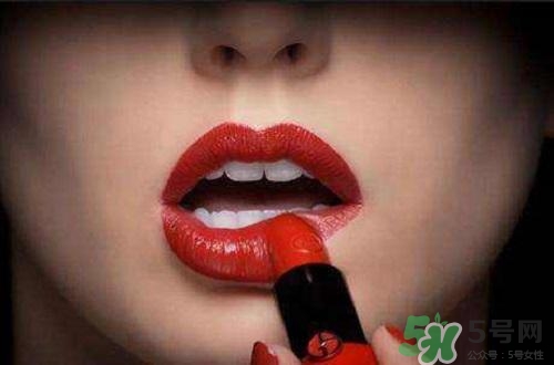 卸妝水可以卸口紅嗎？怎么用卸妝水卸口紅