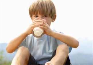 奶酪酸奶能給寶寶補鈣嗎？如何為寶寶選擇奶制品補鈣？