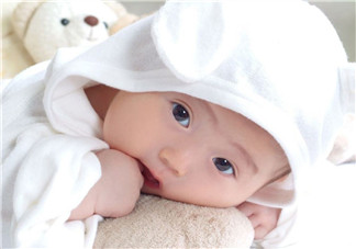 寶寶頭皮上的污垢可以摳掉嗎？寶寶頭上的頭垢該怎么處理？