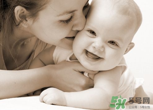 懷孕夢見蛇是什么意思？懷孕夢到蛇預示著什么