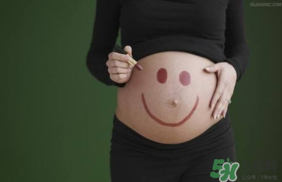 妊娠紋什么時(shí)候長(zhǎng)出來(lái)？哪種皮膚容易長(zhǎng)妊娠紋？