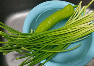 蒜薹跟什么相克？蒜薹不能和什么一起吃