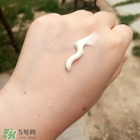 娜麗絲防曬霜和噴霧哪個好？娜麗絲防曬霜和噴霧對比