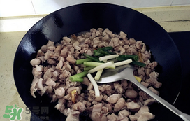 別人家的室友！成都女孩為室友帶了一盆冷吃兔