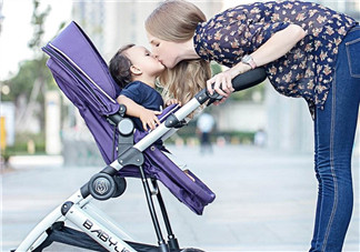 嬰兒車什么樣的好？嬰兒車的種類介紹