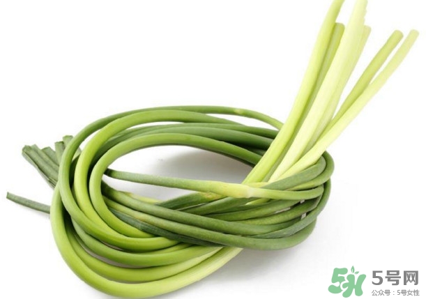 蒜薹是辛辣食物嗎？蒜薹屬于辛辣食物嗎