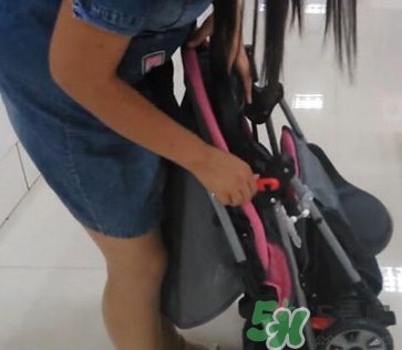 好孩子嬰兒車怎么折疊？好孩子嬰兒車折疊步驟圖