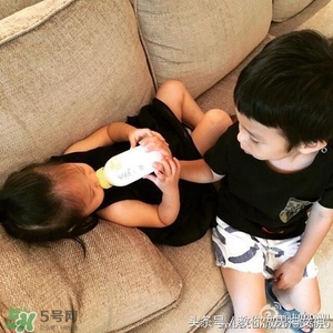 小花妹妹正面照 小花妹妹近照 小花妹妹正面照 小花妹妹近照