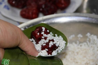 包粽子的葉子叫什么？包粽子的葉子怎么處理？