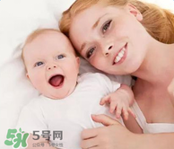 產(chǎn)后皮膚干燥起皮又很癢是怎么回事？生完小孩后皮膚特干怎么辦？