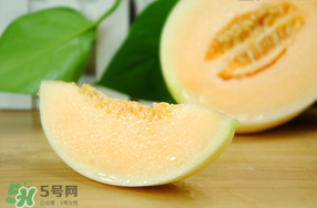 香瓜和菠蘿能一起吃嗎？香瓜和菠蘿可以吃嗎？