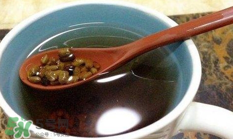 決明子泡水喝要炒熟嗎？決明子泡水的功效