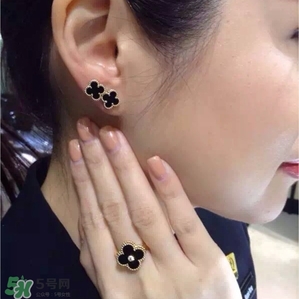 梵克雅寶項鏈?zhǔn)鞘裁床馁|(zhì)？vca項鏈?zhǔn)屈S金的嗎