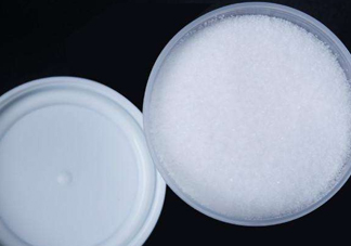 鹽水洗鼻用什么鹽？鹽水洗鼻可以用食鹽嗎？