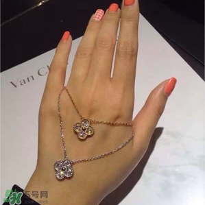梵克雅寶項鏈?zhǔn)鞘裁床馁|(zhì)？vca項鏈?zhǔn)屈S金的嗎