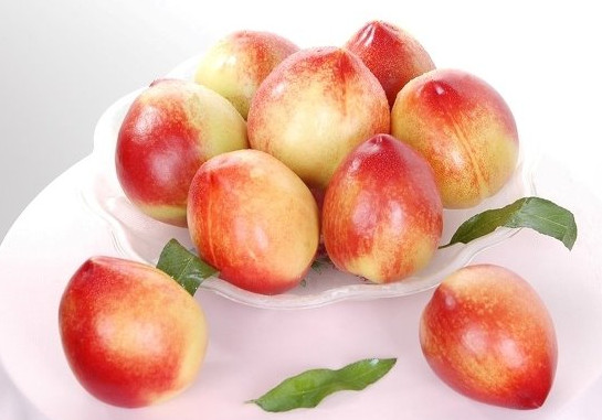 油桃不能和什么一起吃？油桃不能和什么水果一起吃