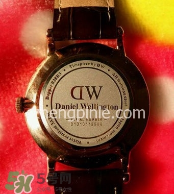 dw丹尼爾惠靈頓手表怎么調(diào)時(shí)間？dw手表怎么沒有日期