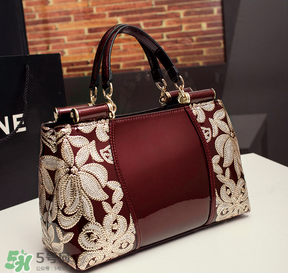 母親節(jié)可以送包包嗎？2017年母親節(jié)送什么包包好？