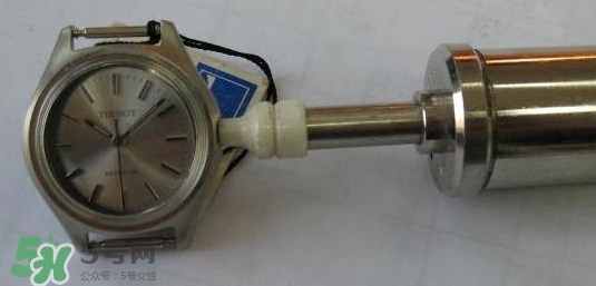 dw手表怎么打開(kāi)？dw手表怎么打開(kāi)表殼