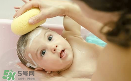嬰兒洗頭怎么洗？嬰兒洗頭注意事項