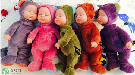 餃子送米雅的娃娃是什么牌子？比伯娃娃怎么樣？