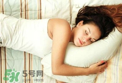 女人打鼾是什么原因？女人睡覺打鼾的原因