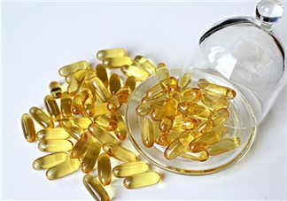 寶寶吃魚(yú)肝油什么時(shí)間吃最好？嬰兒吃魚(yú)肝油吃到什么時(shí)候？