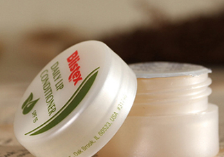 Blistex碧唇百蕾適小白罐怎么用？Blistex碧唇小白罐使用方法