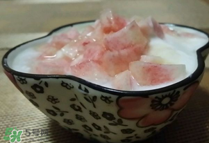 油桃和牛奶能一起吃嗎？喝完牛奶能吃油桃嗎？