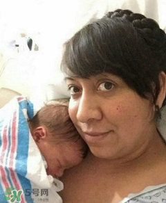 新生兒手握避孕環(huán)出生是怎么回事？出生后健康嗎？