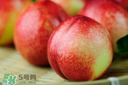 吃油桃需要削皮嗎？吃油桃剝皮吃還是不剝？