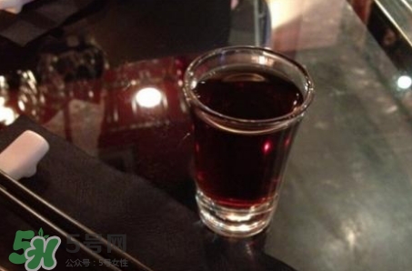 自制桑葚酒的危害_自制桑葚酒有毒嗎 自制桑葚酒的危害_自制桑葚酒有毒嗎