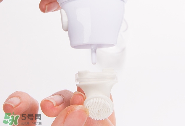 rire去黑頭清潔液按摩刷怎么用？rire去黑頭清潔液按摩刷用法
