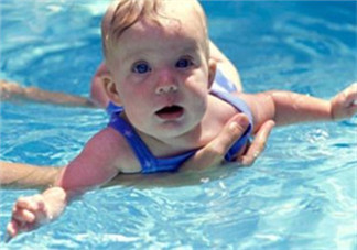寶寶游泳多長時間合適？寶寶一次游泳游多久好？