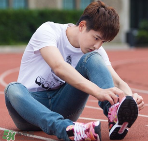 阿迪達(dá)斯一般什么時(shí)候打折？2017年阿迪達(dá)斯打折時(shí)間