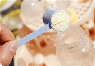 開水沖奶粉會破壞營養(yǎng)嗎？什么水溫沖奶粉好？