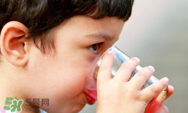 寶寶能喝碳酸飲料嗎？寶寶喝碳酸飲料有什么危害？